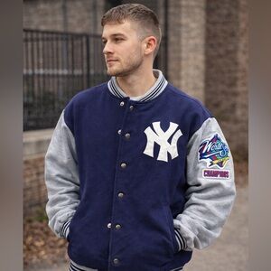 HOST PICK! Vintage New York Yankees 1998 World Series Champion Jacket